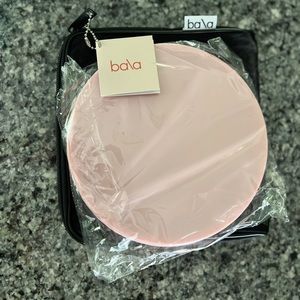 ✨NEW✨BALA fitness slides with zipper pouch